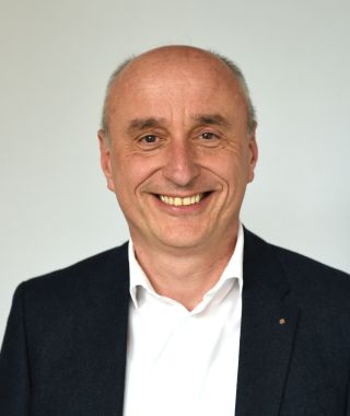 Dr. Gerhard Hillmer